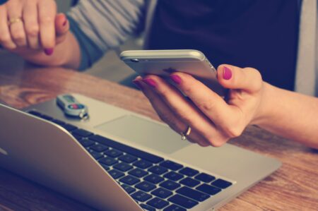 How to Reach Out and Contact a Real Estate Agent