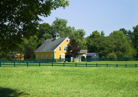 What is the Average Commission in Massachusetts?