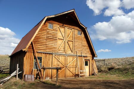 What is the Average Real Estate Commission in South Dakota?