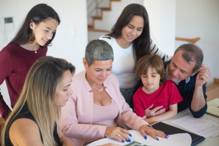 The Risks & Benefits of Working with a Designated Real Estate Agency