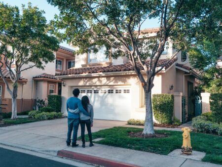 The Pros and Cons of Renting vs. Leasing vs. Buying a Home