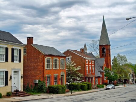 What is the Average Real Estate Commission in Pennsylvania?