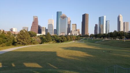 Best Time to Sell a House in Houston