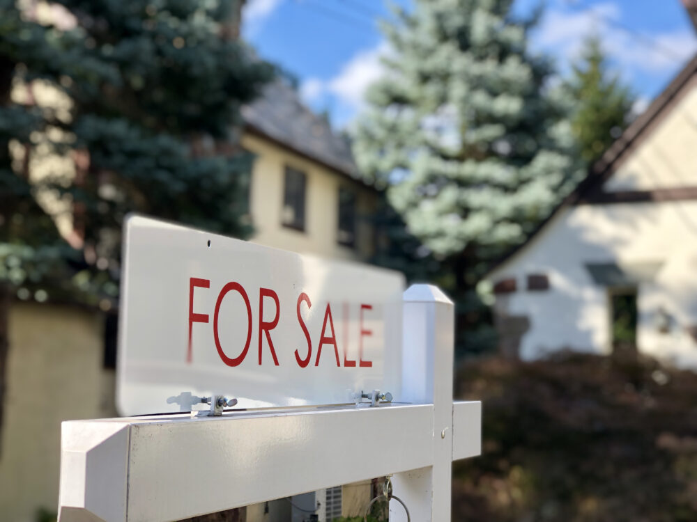 2022 Fourth-Quarter Housing Market Trends: Prices Down, Rates Up
