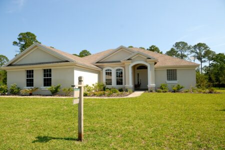 How to Price a House for Sale and Sell Quickly?