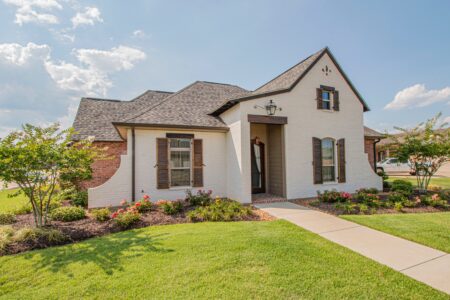 Landscaping Ideas to Improve Curb Appeal and Sell Your Home