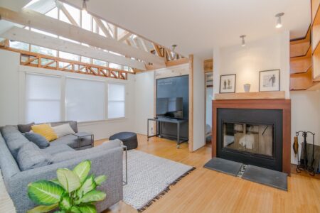 Do I Need a Real Estate Agent to Refinance a Home?