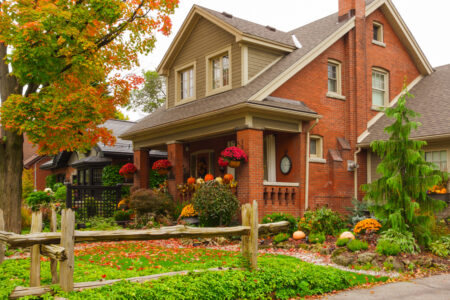 The Best Time of Year to Buy a House: Seasonal Trends Explained